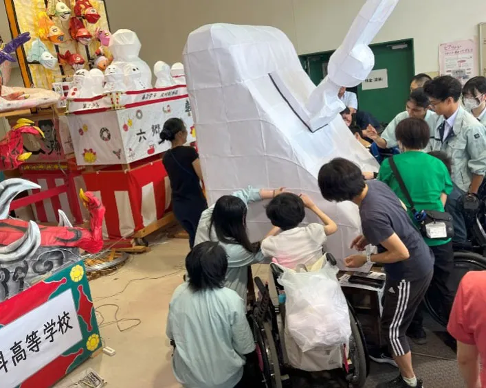 共同制作の様子